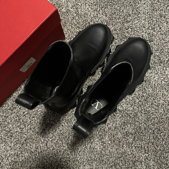 Valentino Garavani boots - Picture 11 of 12